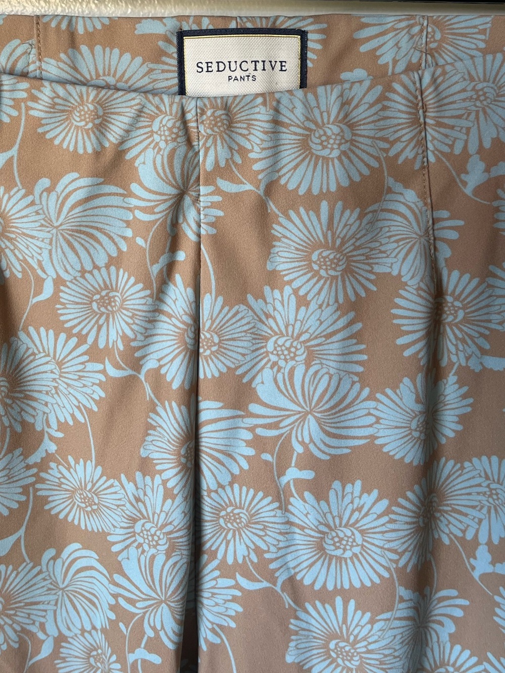 Seductive Pants - Size S Floral Print Casual Style